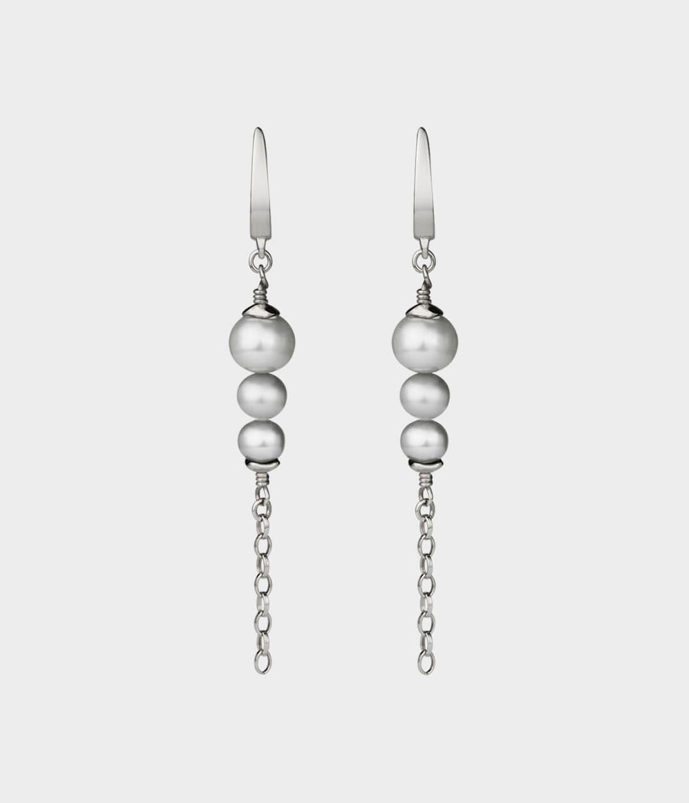 Jeunesse Pearl Earrings / Sterling Silver / Round Grey Pearls