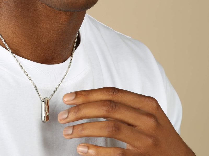 Men's Necklaces & Chains