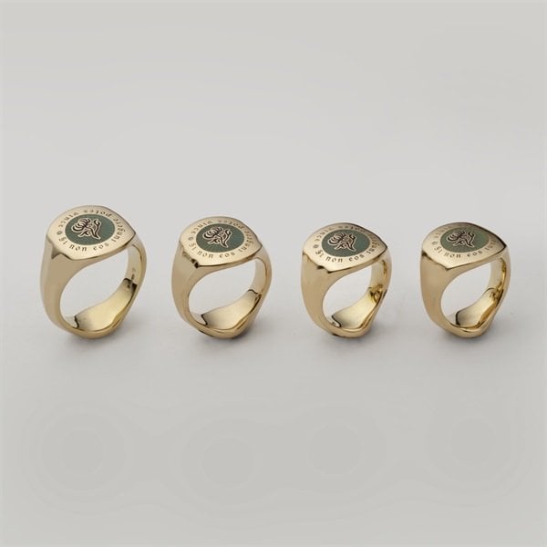 Round Signet Ring, Yellow Gold – Jens Hansen