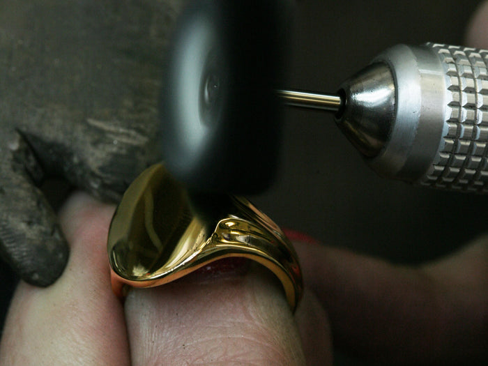 Our guide to yellow gold jewellery