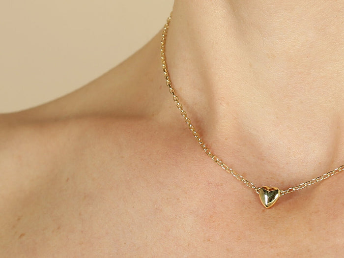 Women's necklaces