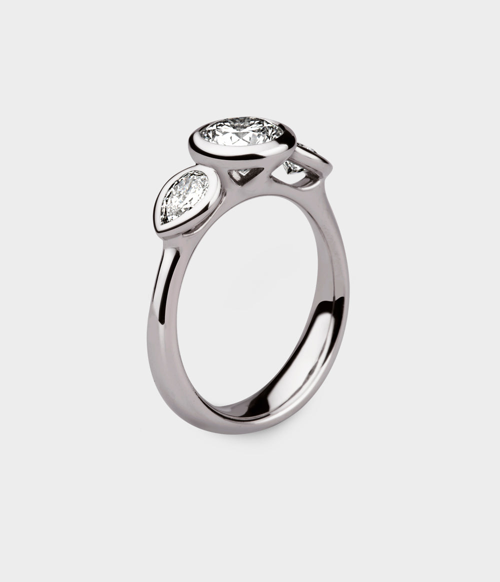 Angel Engagement in Platinum with 1ct Diamond HVS, Size M