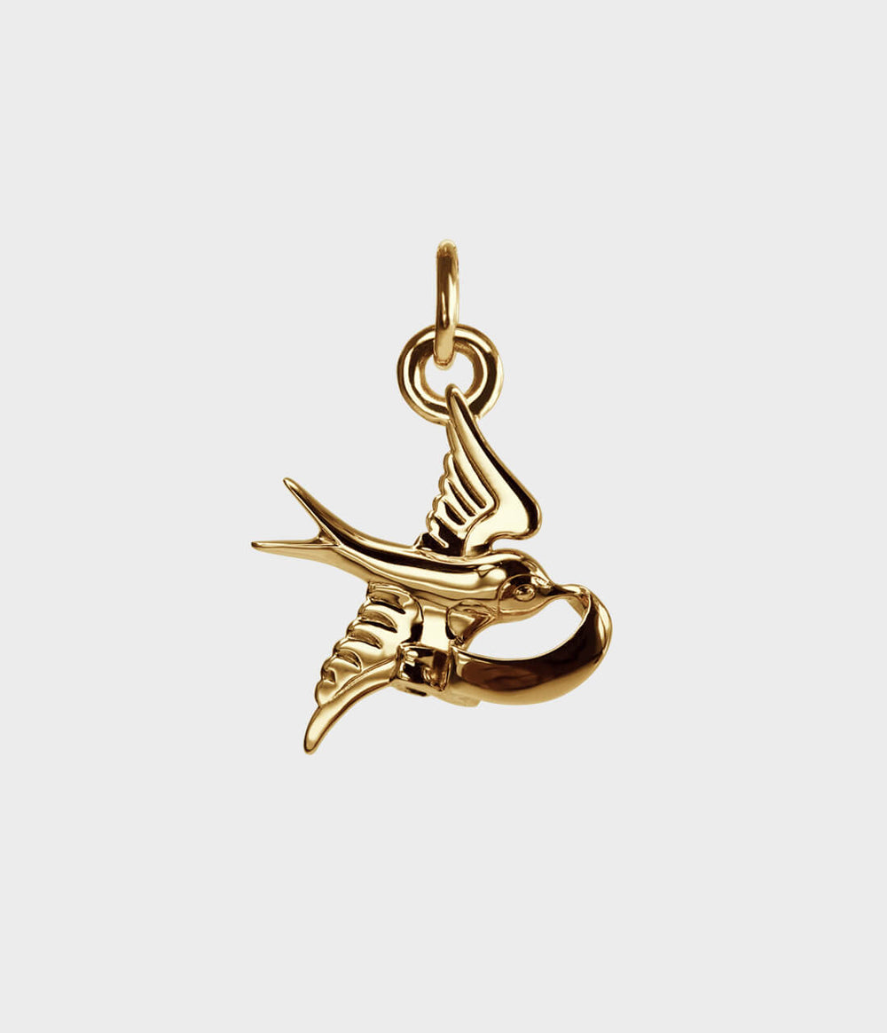 Bluebird Charm / 9 Carat Yellow Gold / no stones