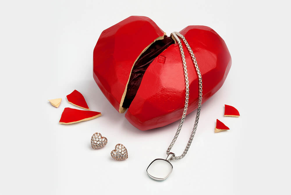 The heartbreak heart: a hand-painted plaster heart they have to break open to reach the piece