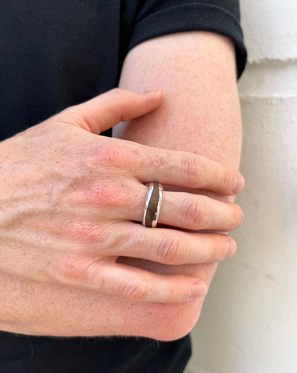 London Oak Geo Wave Ring in Silver, Size R1/2