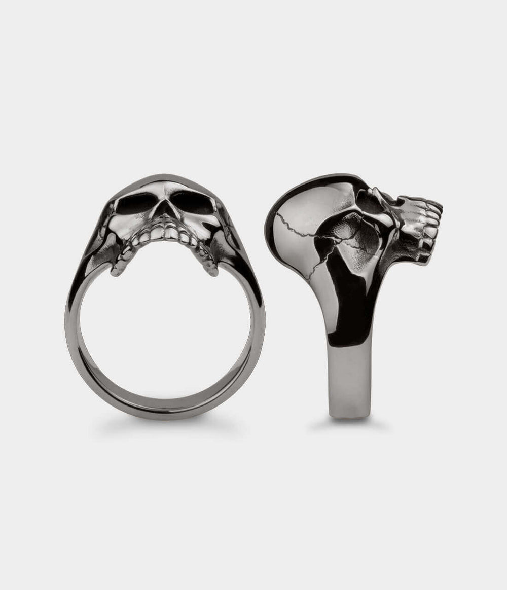 Skull Ring in Titanium, Size T