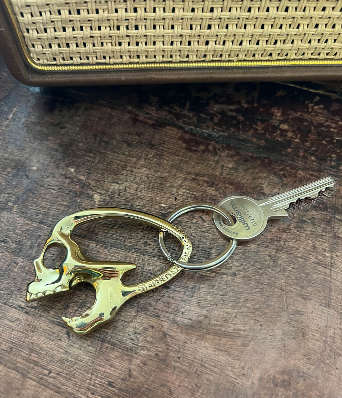 SkullKeyring.jpg?v=1700829787&