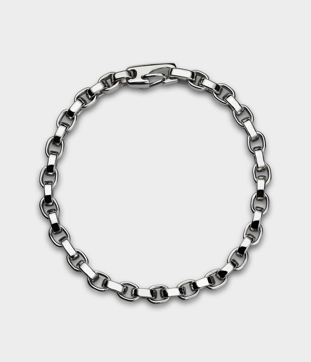profile of a silver link bracelet