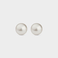Front facing picture of white freshwater  pearl stud earrings
