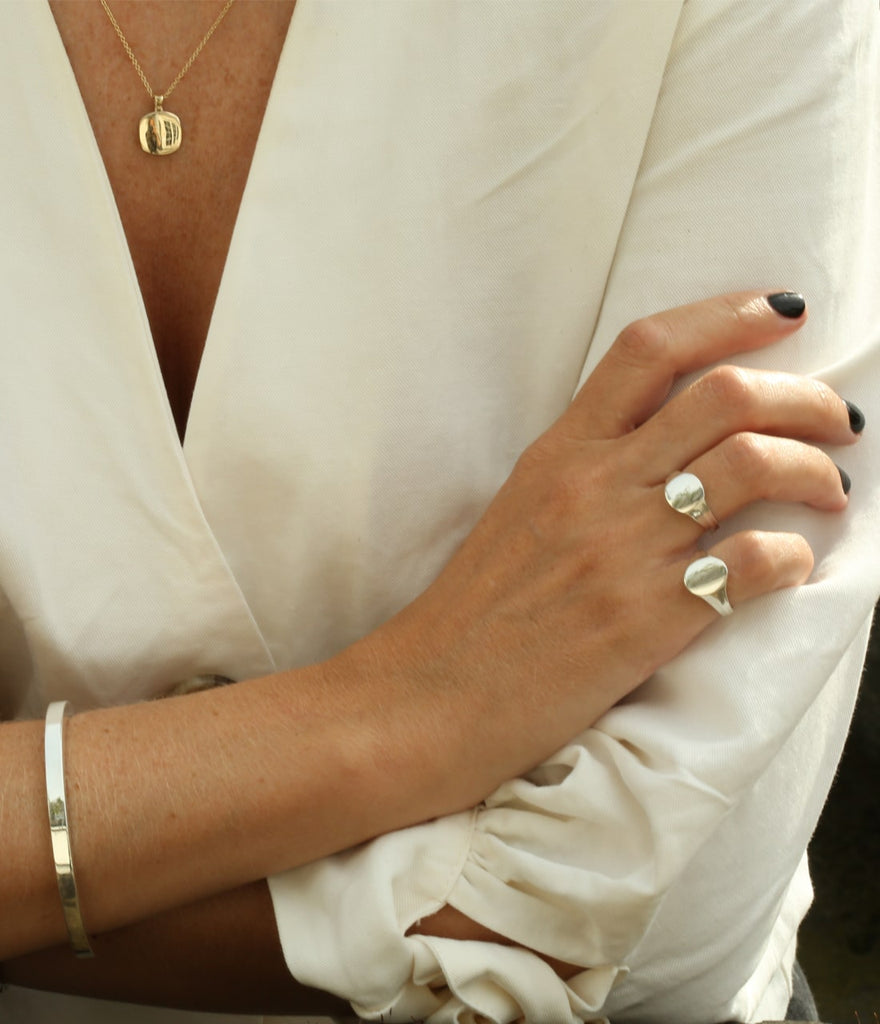 Small Signet Ring | Stephen Einhorn Signet Jewellery London